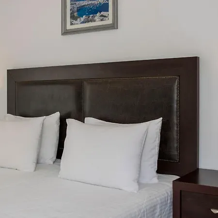 Hotel Giannoulaki 4*
