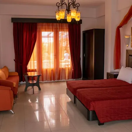 מלון Giannoulaki 4*