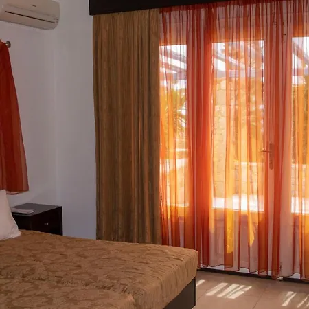 מלון Giannoulaki