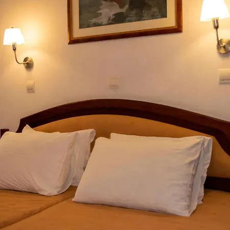 מלון Giannoulaki 4*