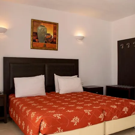 Giannoulaki Resort 4*
