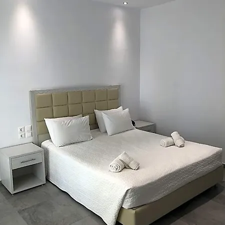 Giannoulaki Glastros (Mykonos)